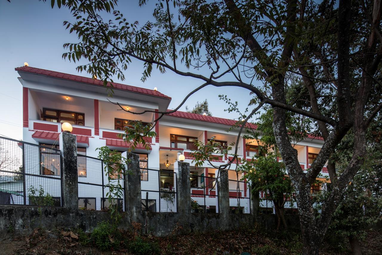 Hotel Maya Regency Bhimtal Exterior photo